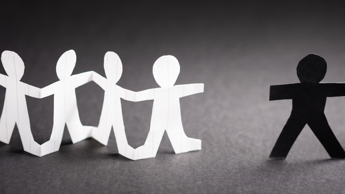 White paper human chain doll disconnect the black one